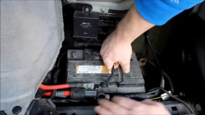 BMW 320i E46 Touring -- How to change your Car Battery