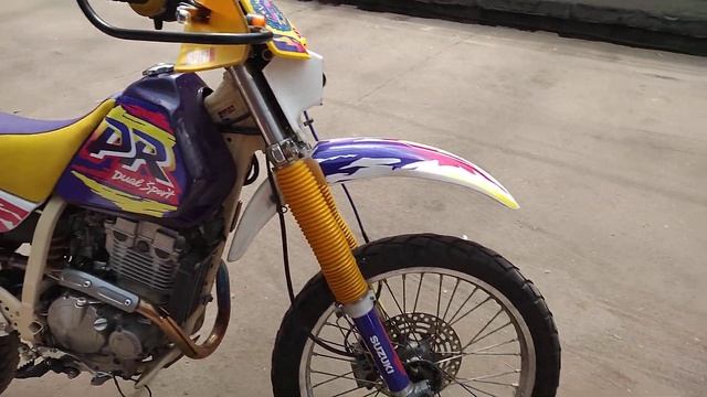В Продаже Suzuki DR 250 R смотреть онлайн