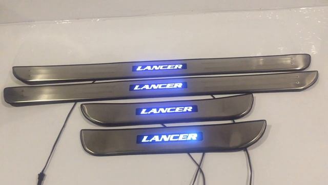 Накладки на пороги с подсветкой Mitsubishi Lancer 9 смотреть онлайн