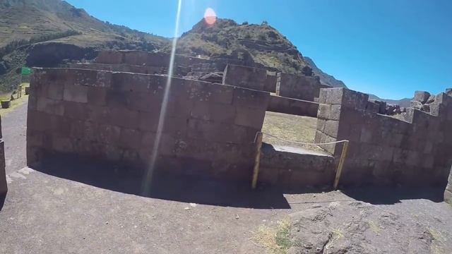 Перу: каменная кладка и водовод в Писаке