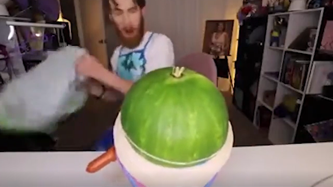 Арбуз и резинки.mp4 смотреть онлайн