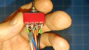 Управление линейным приводом с помощью тумблера