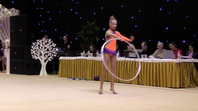 Погорелова Евгения 2004 обруч смотреть онлайн