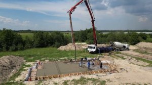 IQ Ladoga. Заливка бетоном армированной плиты фундамента.