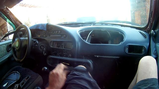 Перенос магнитолы в место дефлекторов в ниве шевроле . смотреть онлайн