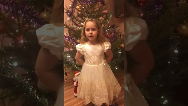 В лесу родилась елочка смотреть онлайн