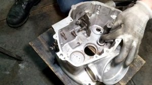 КПП Днепр МТ сборка или как собрать коробку передач из мешка запчастей