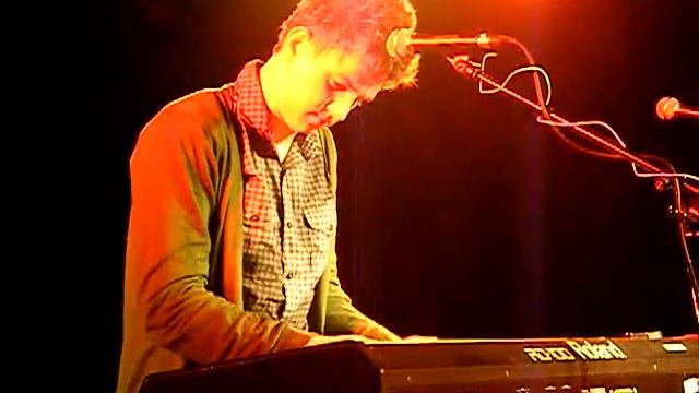 Tommy Reilly Mr Brightside смотреть онлайн