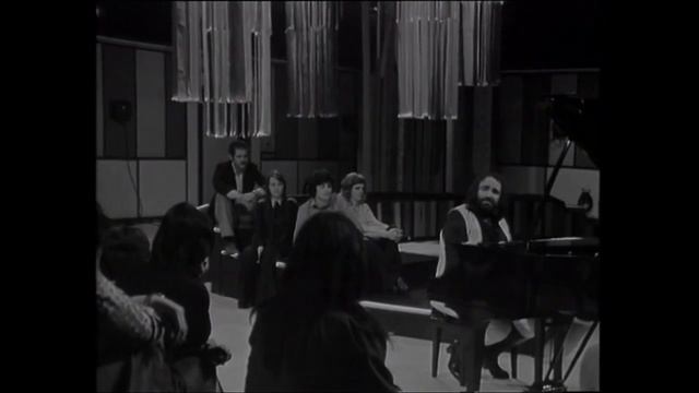 Demis Roussos - From Souvenirs to Souvenirs.mp4 смотреть онлайн