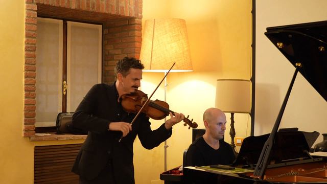 Jo Knümann: Rumänisch "1727 Guarneri del Gesù" violin смотреть онлайн