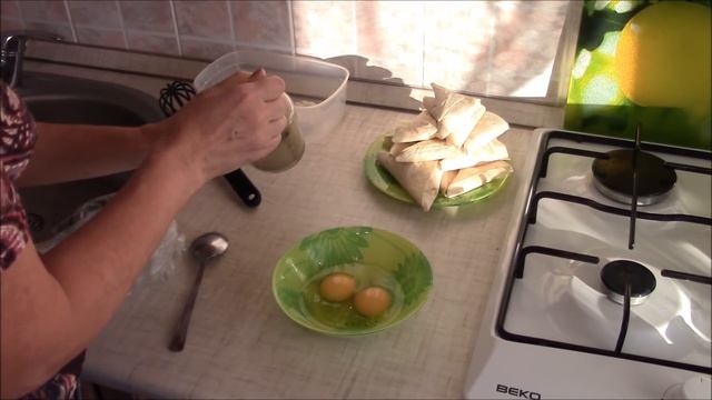 Конвертики румяные! 10 минут и сытная вкусняшка готова! смотреть онлайн