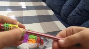 Оплётка на карандаш из резинок.