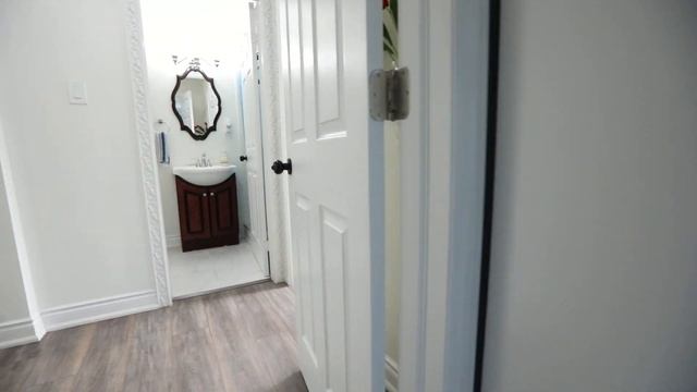 1677 Dellbrook Avenue, Pickering - Open House Video Tour смотреть онлайн