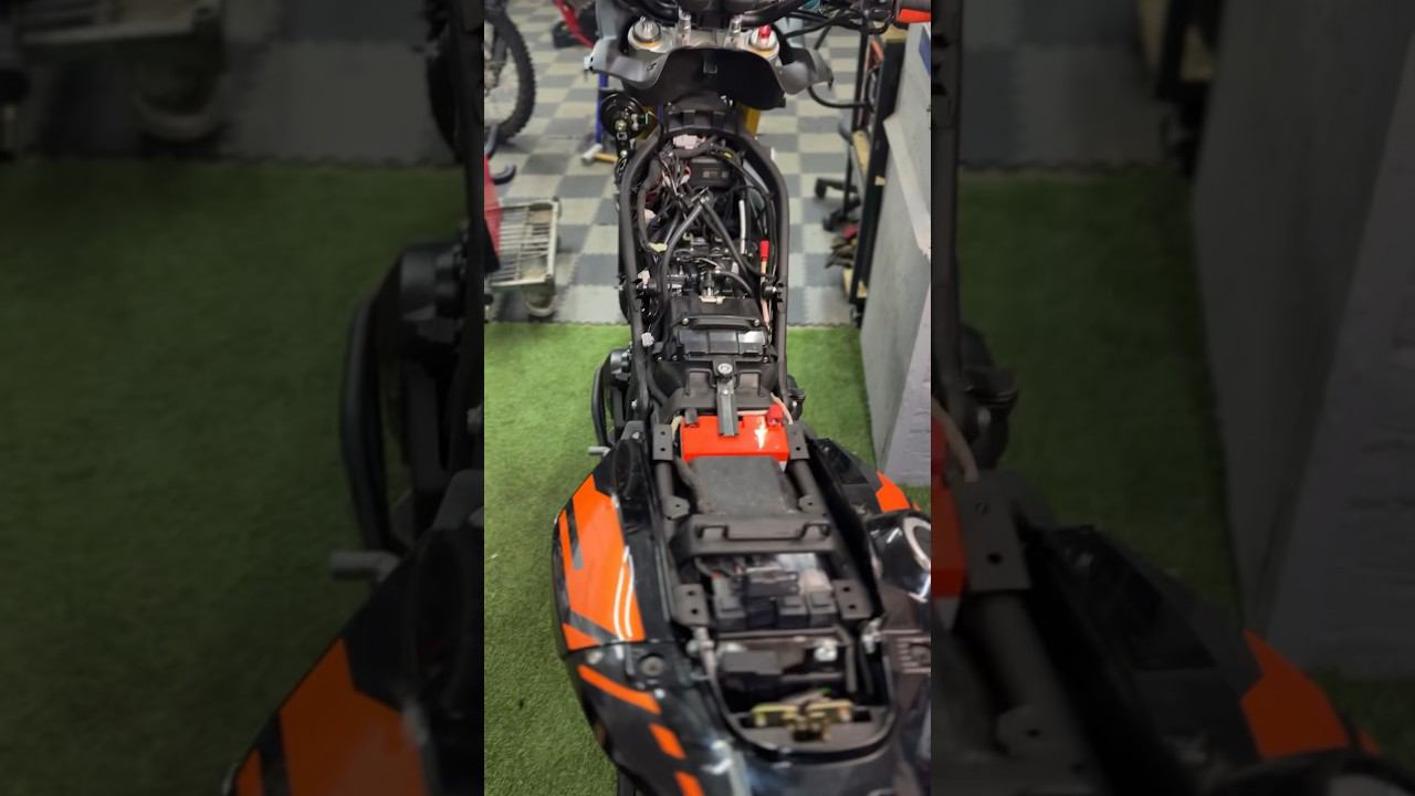 Я не только тестирую и обслуживаю эндуро, турэндуро мотоциклы, но и продаю их официально ✅ смотреть онлайн