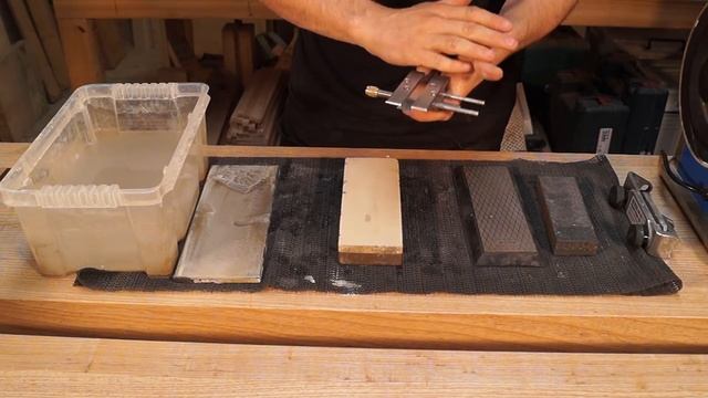 How to get a DEADLY SHARP edge on a CHISEL смотреть онлайн