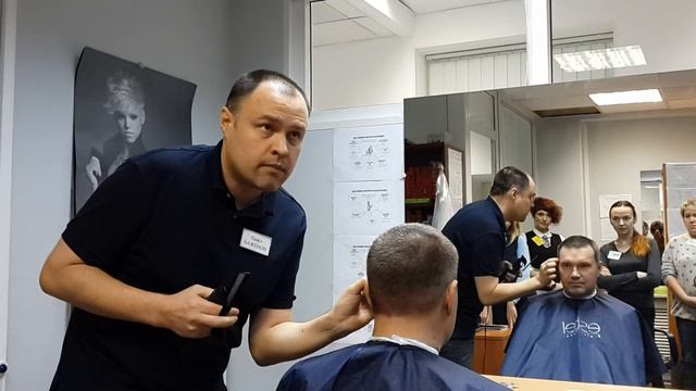 Мужская стрижка. Как обсуждать с клиентом длину. смотреть онлайн
