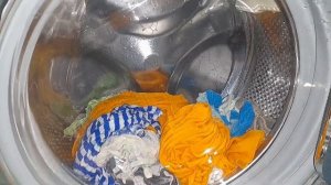 Стирка цветного. Hotpoint-Ariston. Синтетика 60°, 1000, доп.полоскание, быстрая стирка.