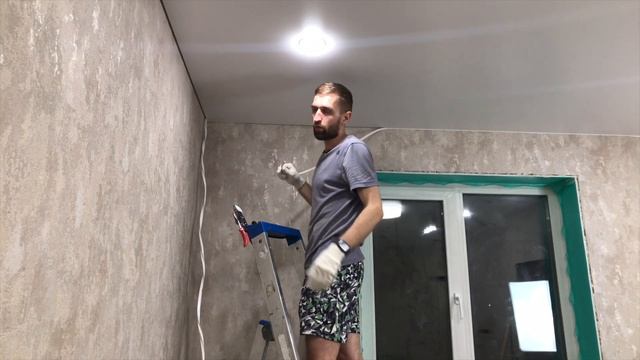 Установка маскировочной ленты/вставки. Формирование углов. Натяжные потолки для начинающих. Выпуск смотреть онлайн