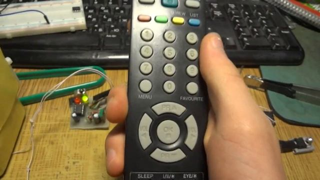 Реле с дистанционным ИК управлением на ATtiny13a. смотреть онлайн