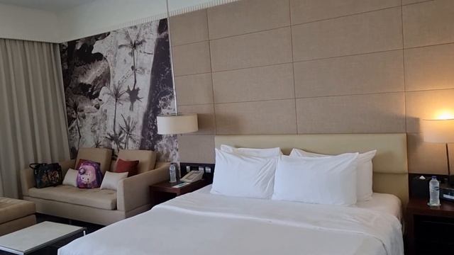 отель Le Meridien Fujairah | ОБЗОР НОМЕРА и мини-бара смотреть онлайн