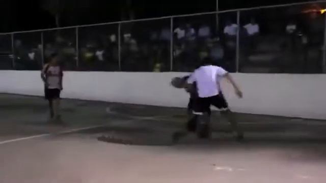 Чемпион мира в гриме стебется над молодежью смотреть онлайн