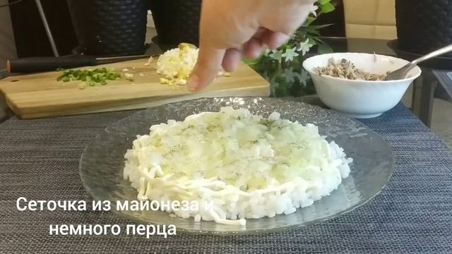 Салат из консервы.Все гениальное,все просто! смотреть онлайн