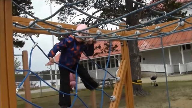 ОТЛИЧНАЯ ДЕТСКАЯ ПЛОЩАДКА!!! смотреть онлайн