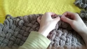 подушка из пряжи Alize Puffy