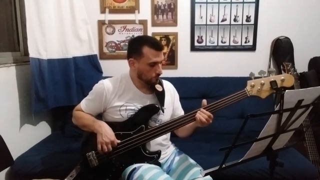Iniciando os estudos no baixo Fretless - Música Autumm Leaves - Johnny Mercer. смотреть онлайн