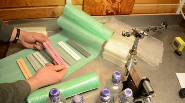 Распаковка камней от Grinderman.