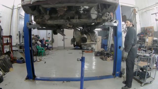 Хэндэ Акцент АКПП, на ремонте сразу 2 автомобиля, у одного течет масло,  другой не заводиться