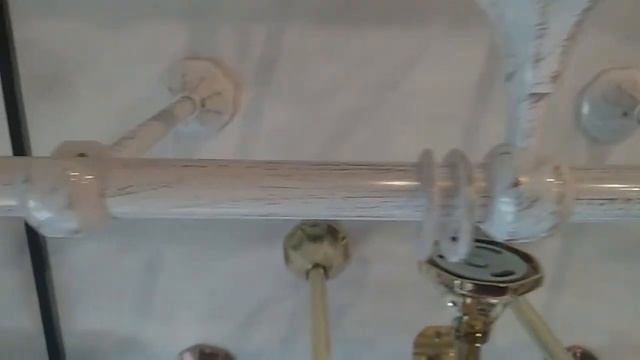 Металлические карнизы. Какие самые популярные модели смотреть онлайн