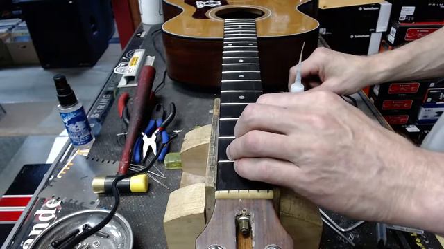 WELCOME TO THE BENCH EP. 24 REFRETTING A TAYLOR 314 смотреть онлайн