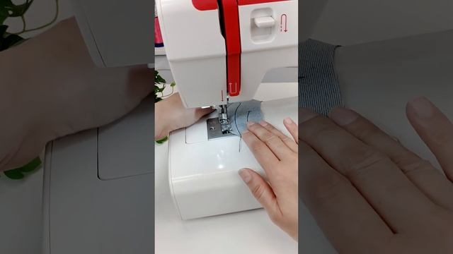 Мастер-класс «Джинсовый кит» на электромеханической швейной машине VERITAS Camilla смотреть онлайн