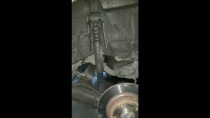 Ремонт авто замена задних амортизаторов рено меган