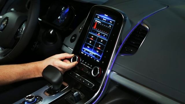 Activación la climatización con el sistema multimedia R-LINK 2 de Renault смотреть онлайн