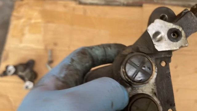 Bob's Suzuki Gsx600f 1993, Front brake rebuild смотреть онлайн