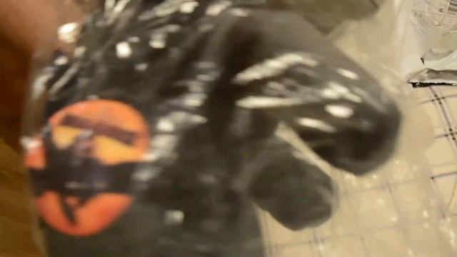 Распаковка посылки с Алиэкспресс: плюшевый Беззубик из Как приручить дракона смотреть онлайн