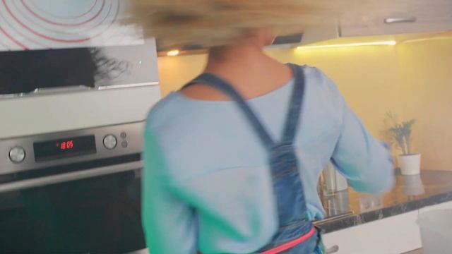Встраиваемый телевизор на кухню смотреть онлайн