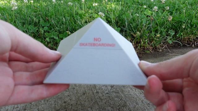 Finger Skateboard | Tech Deck Pyramid Ramp| UFO Fingerboard | Tricks | Fingerboarding | Finger Danc