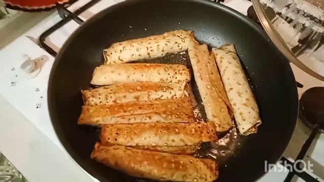 Быстрый завтрак из замороженных блинчиков с творогом и изюмом смотреть онлайн