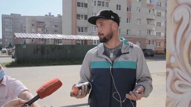 5-метровый портрет Василия Белова появился в одном из дворов Вологды смотреть онлайн