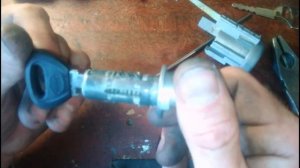 Как разобрать замок зажигания MAZDA?