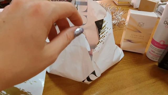Распаковка пакета-сюрприза от Avon кампании 17 2019 смотреть онлайн