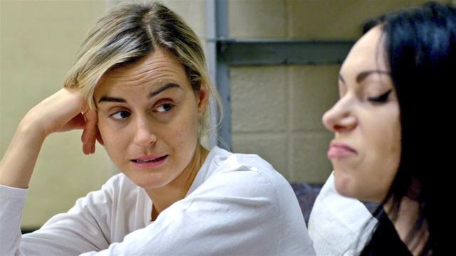 Taylor Schilling And Laura Prepon (Season4 OITNB)