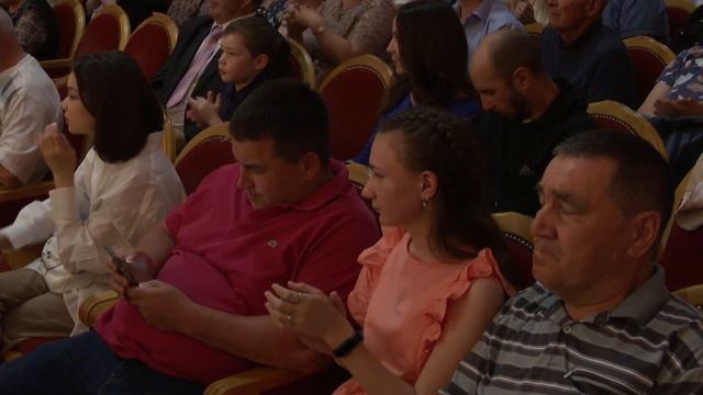 В районном Доме культуры Пестрецов прошел праздничный вечер - выпускной бал смотреть онлайн