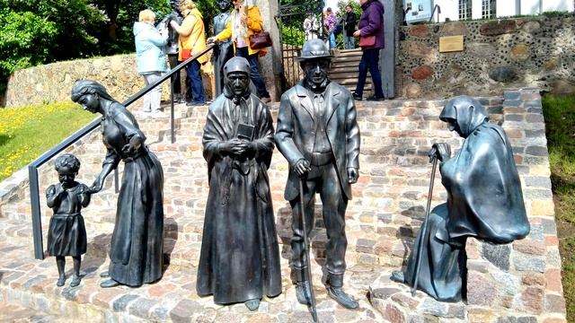 Салдус, скульптура по мотивам картины Я. Розенталя смотреть онлайн