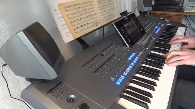 Church music on Tyros 5: Prelude (Church Voluntaries) смотреть онлайн