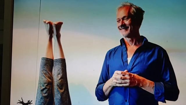 Гимн йоге критического выравнивания Critical aligment yoga смотреть онлайн