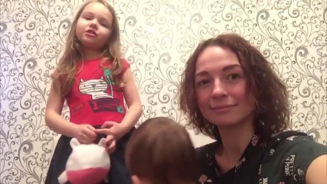 Поздравление с 23 февраля от вторых половинок футболистов смотреть онлайн
